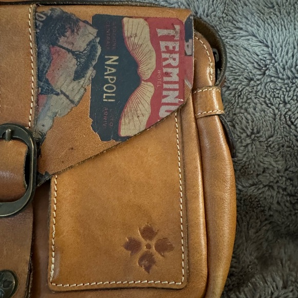 Patricia Nash | Leather Shoulder Bag with Leather wallet - Picture 11 of 12